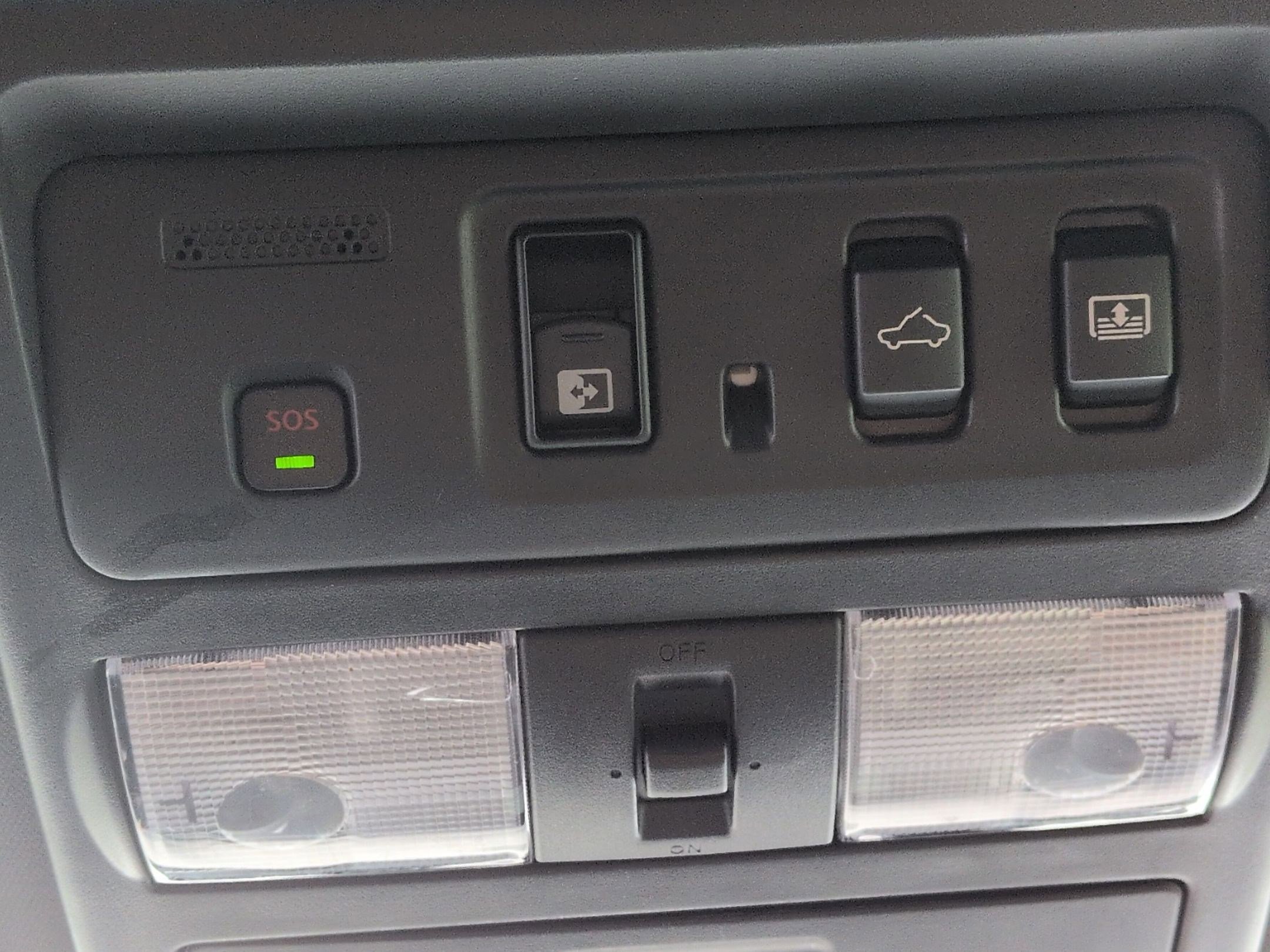 Used 2024 Nissan Titan Platinum Reserve w/ Moonroof Package image 15