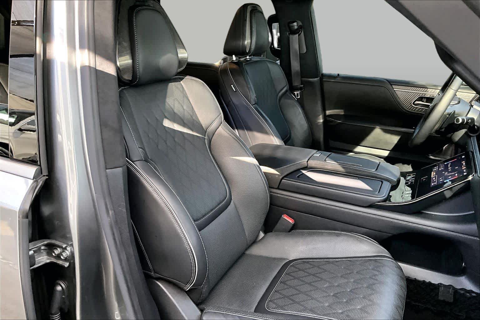 Used 2025 INFINITI QX80 Autograph w/ Autograph Exterior Package AWD/4WD image 9