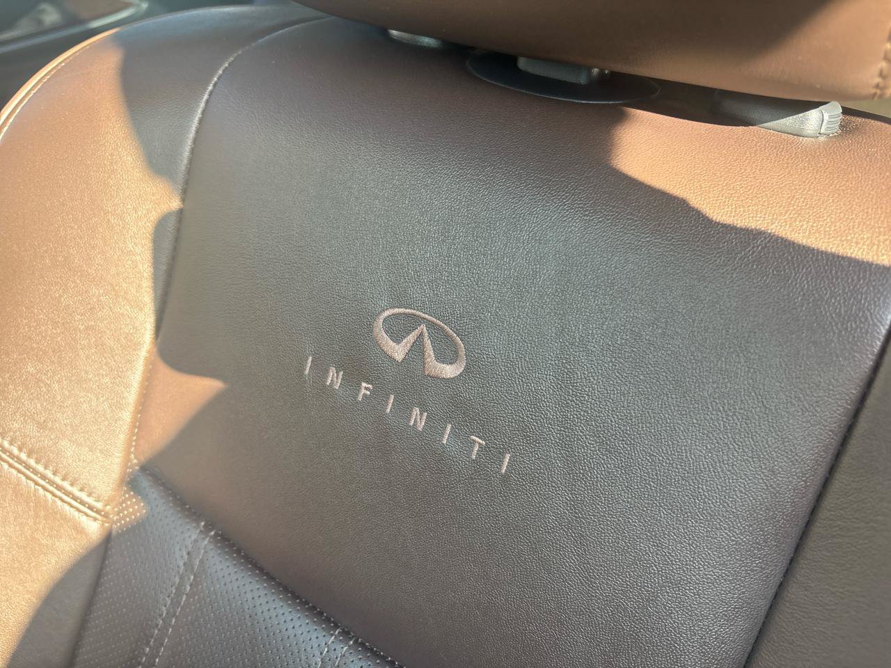Used 2013 INFINITI JX35 AWD w/ Premium Pkg image 28