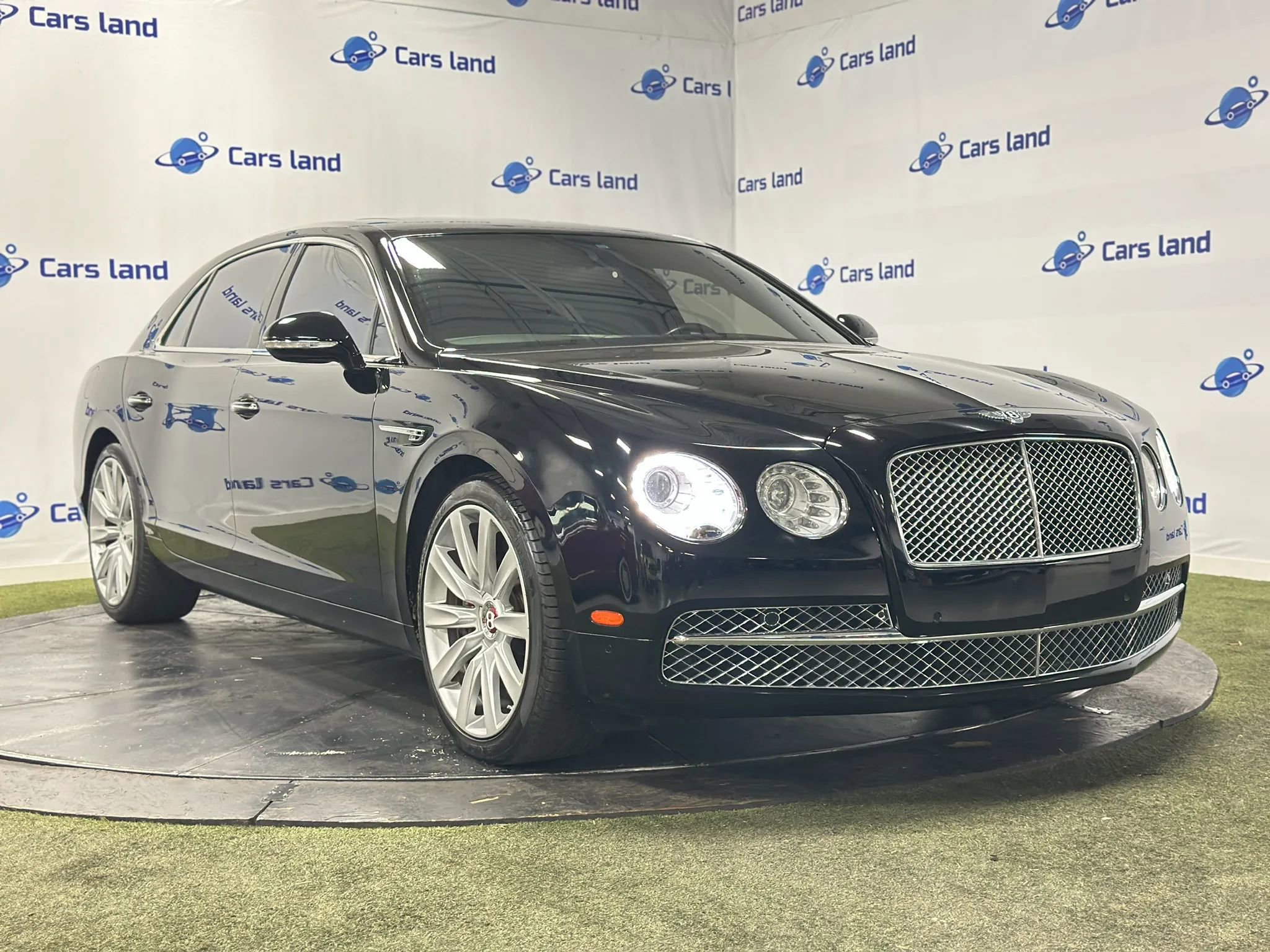Used 2014 Bentley Flying Spur W12 AWD/4WD image 1
