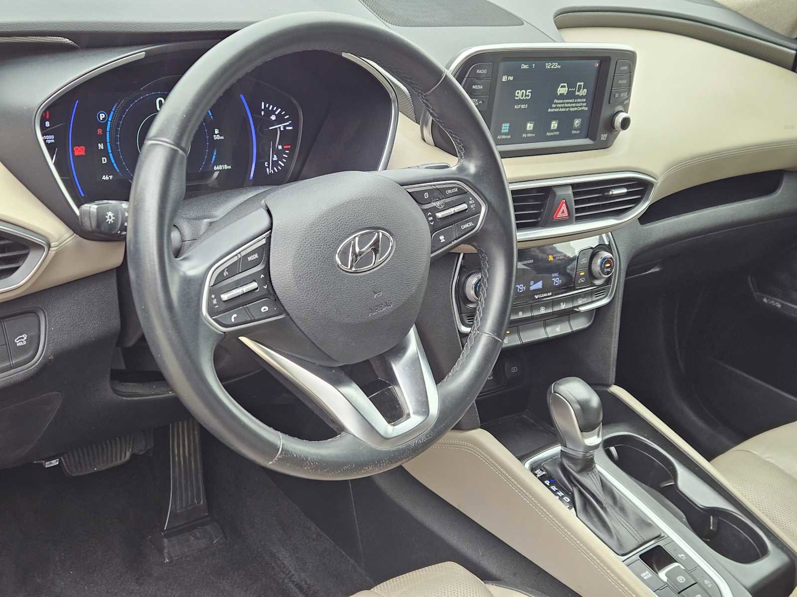 Used 2020 Hyundai Santa Fe SEL image 2