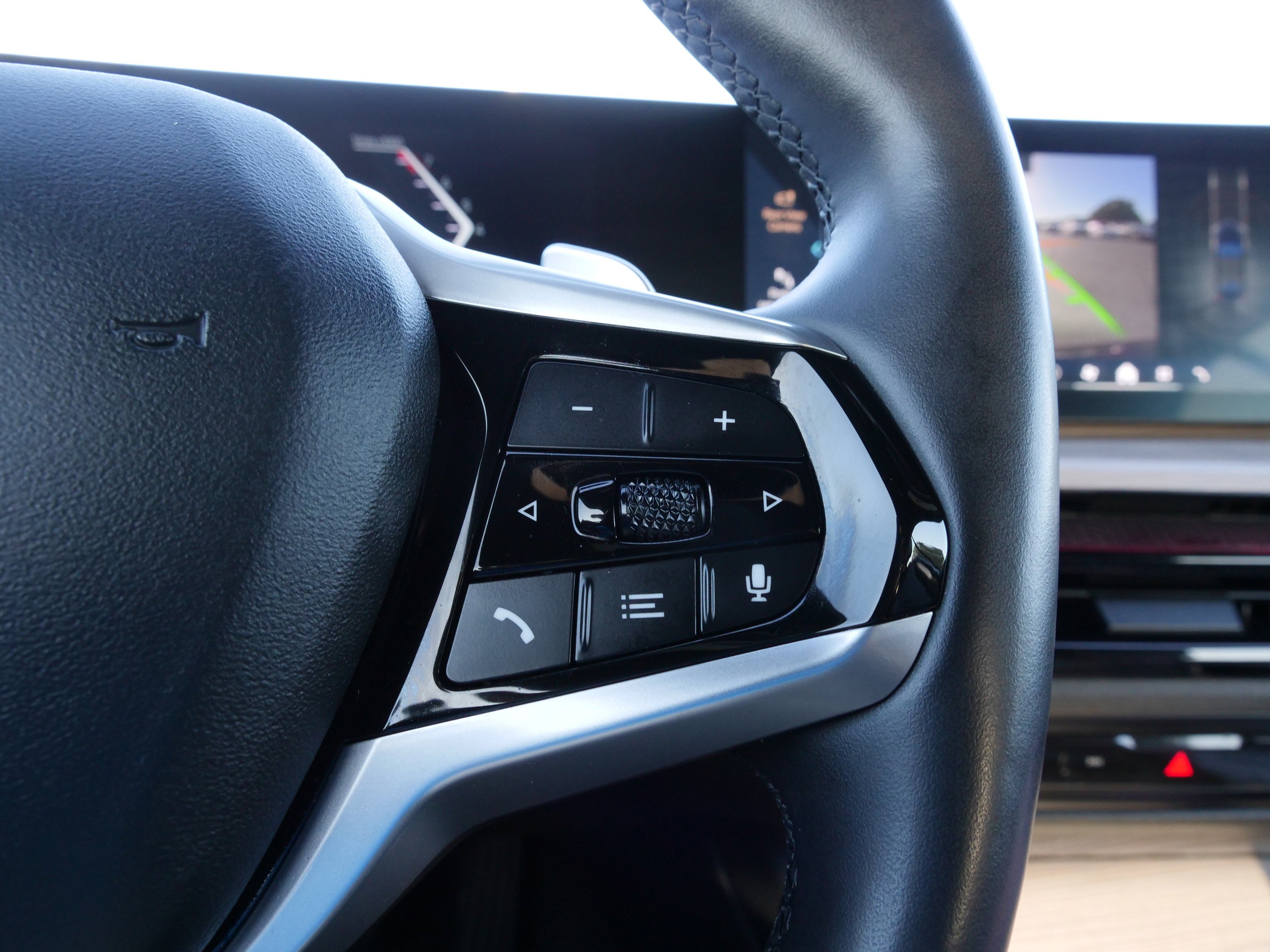 Used 2025 BMW 430i Convertible image 22