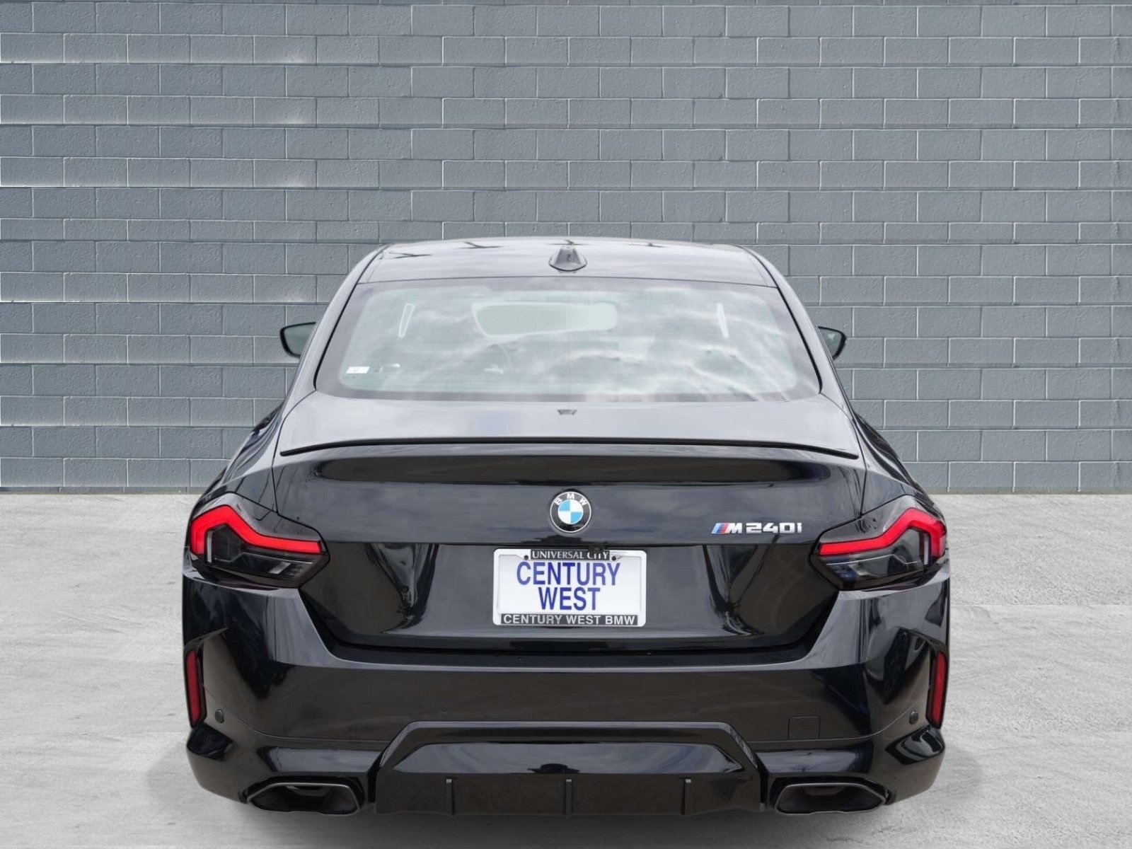 Used 2025 BMW M240i Coupe RWD image 4