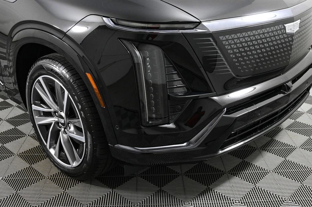New 2026 Cadillac Vistiq Sport w/ LPO, Floor Liner Package image 39