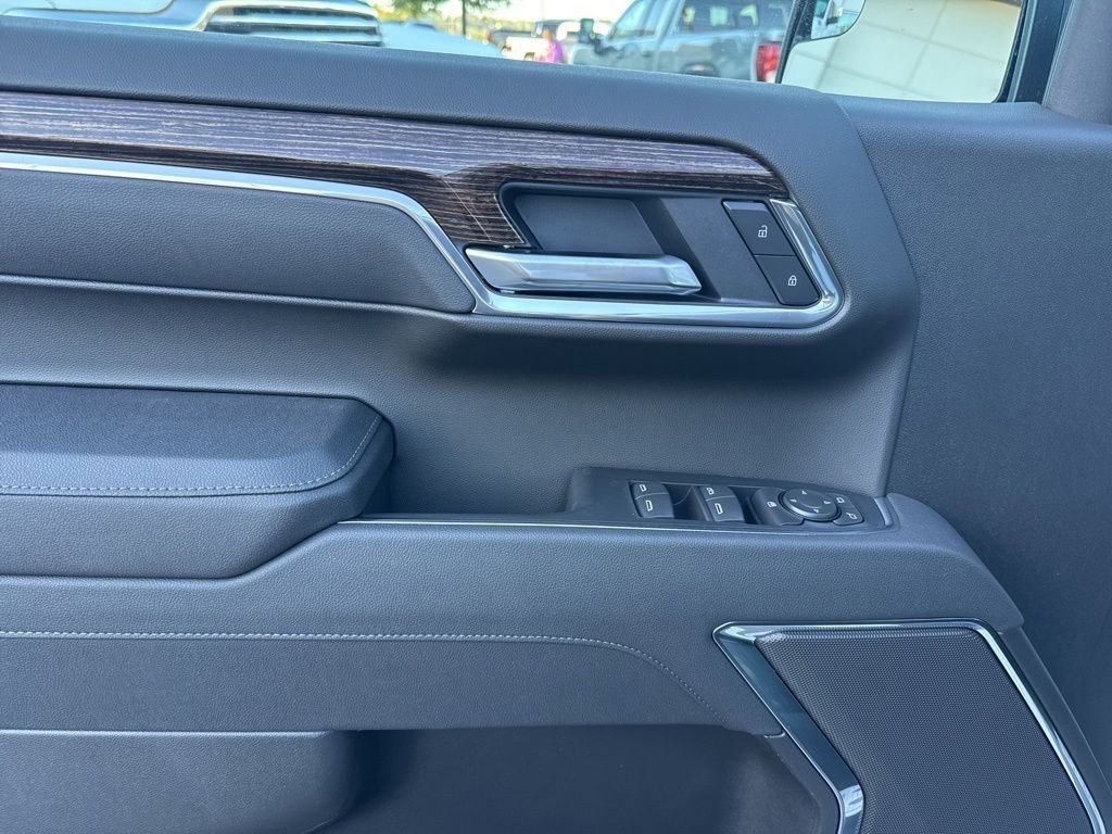 New 2026 GMC Sierra 1500 Elevation image 13