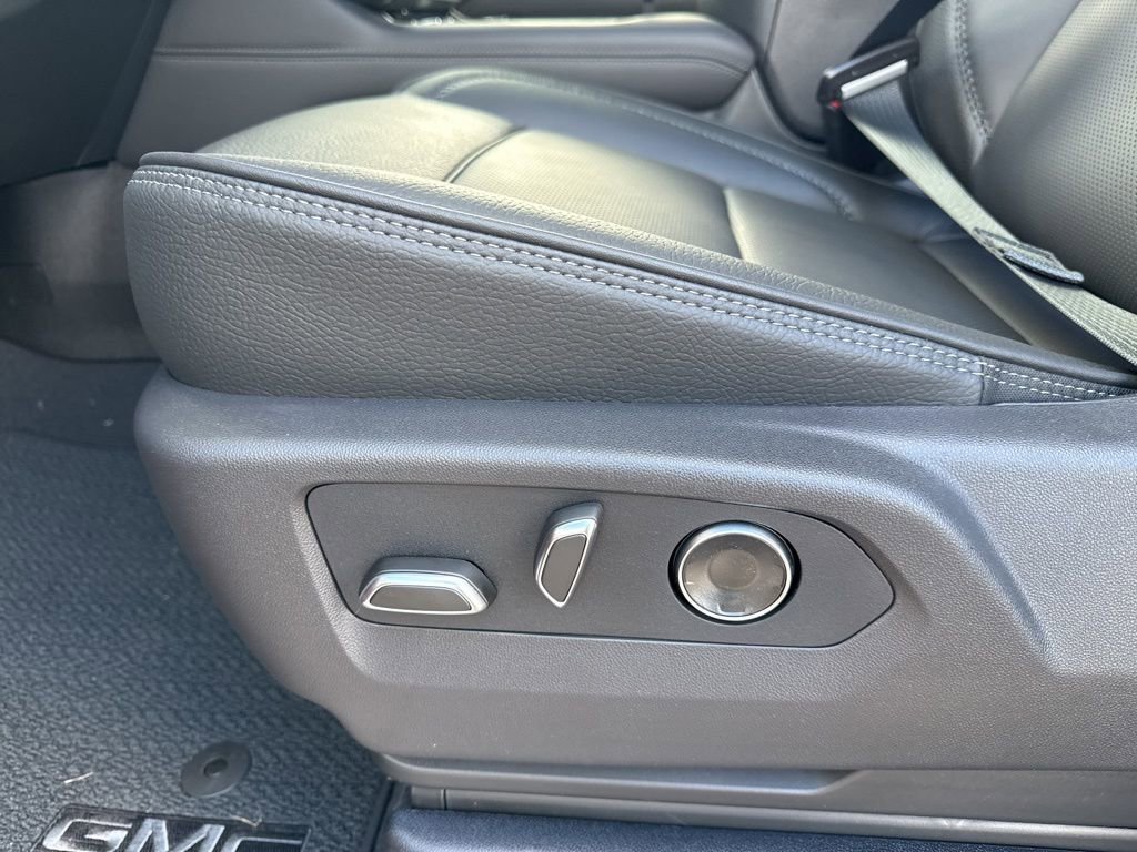 New 2026 GMC Yukon XL Denali image 22