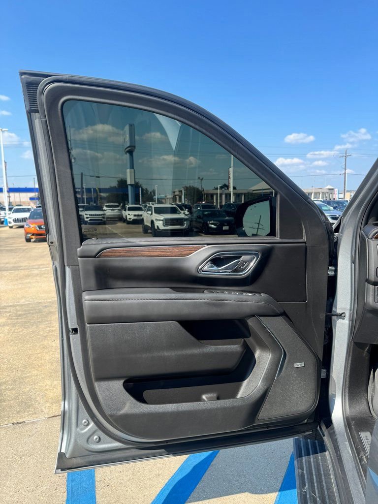 Used 2023 Chevrolet Tahoe High Country image 8