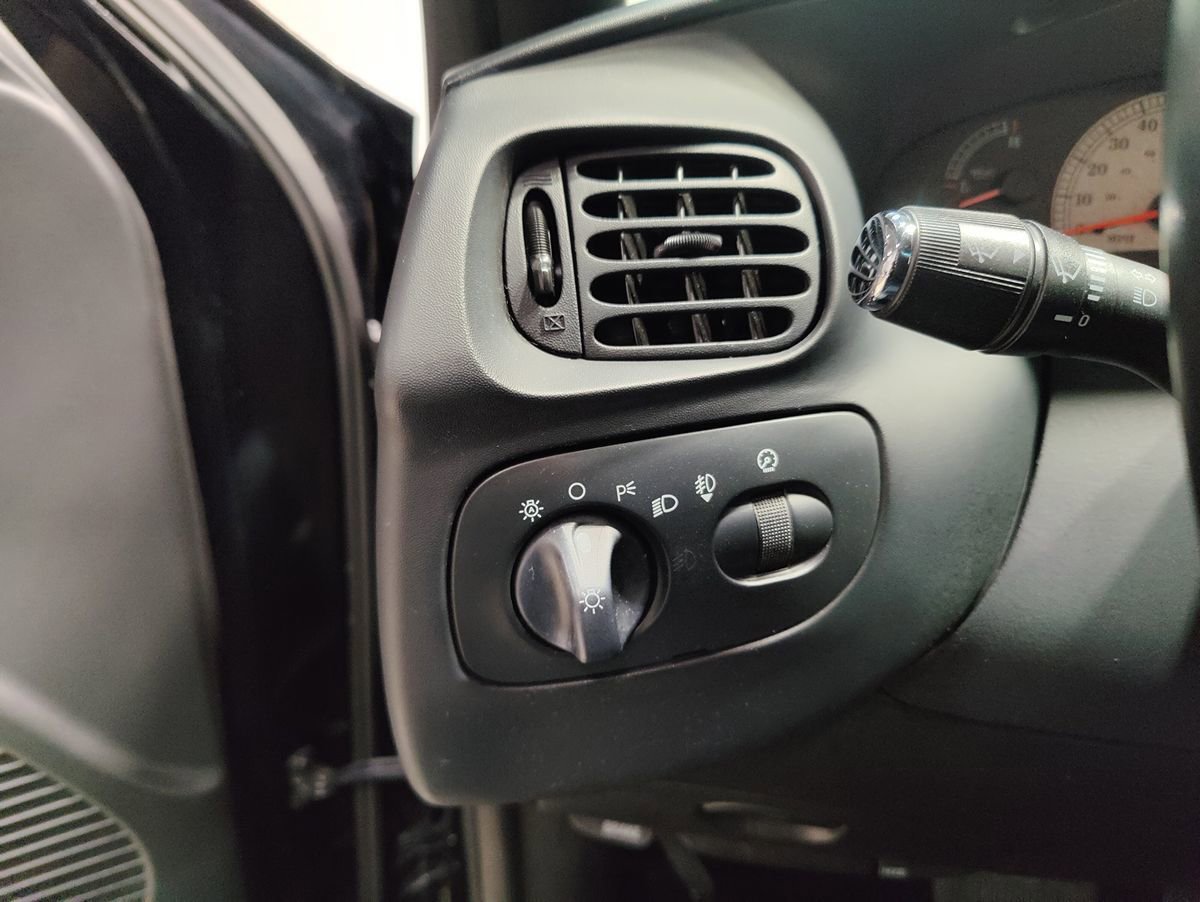 Used 2000 Ford F150 Harley-Davidson image 26