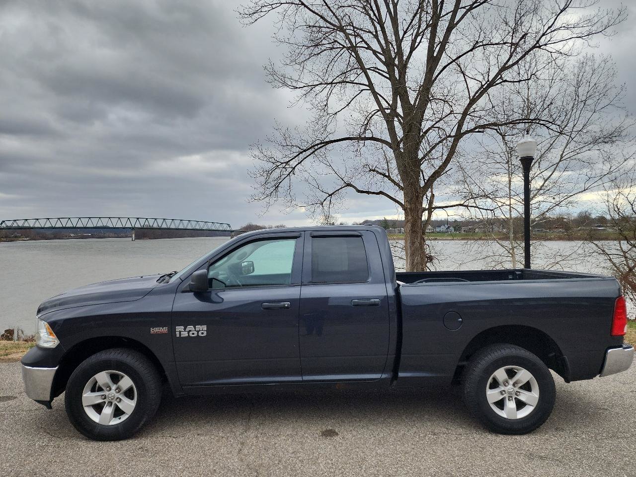 Used 2018 RAM 1500 ST w/ SXT Appearance Group AWD/4WD image 2