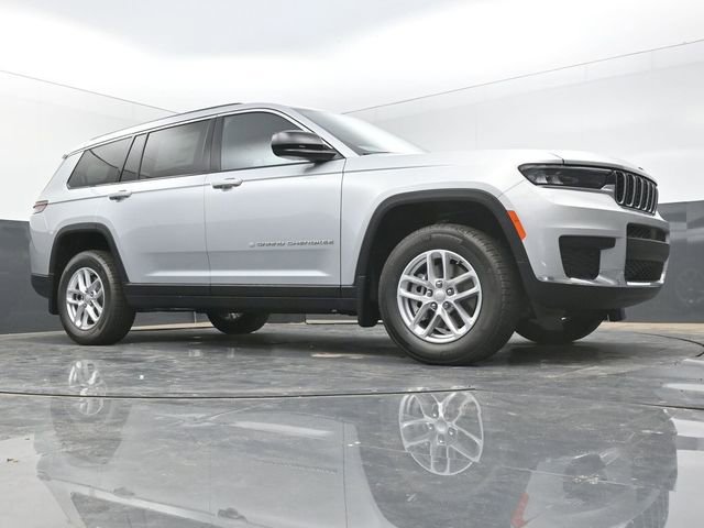 Used 2025 Jeep Grand Cherokee L Laredo w/ MOPAR Finishing Package AWD/4WD image 46