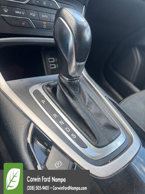 Used 2018 Ford Edge SEL w/ Equipment Group 201A AWD/4WD image 22