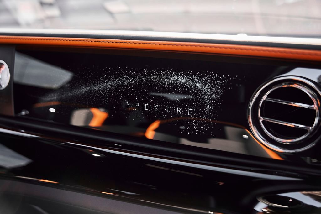 Used 2025 Rolls-Royce Spectre w/ Spectre Launch Package image 37