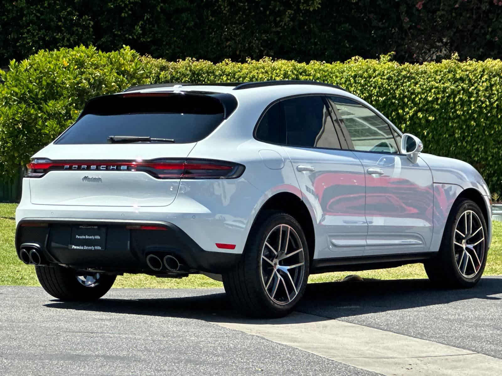 New 2026 Porsche Macan AWD/4WD image 8