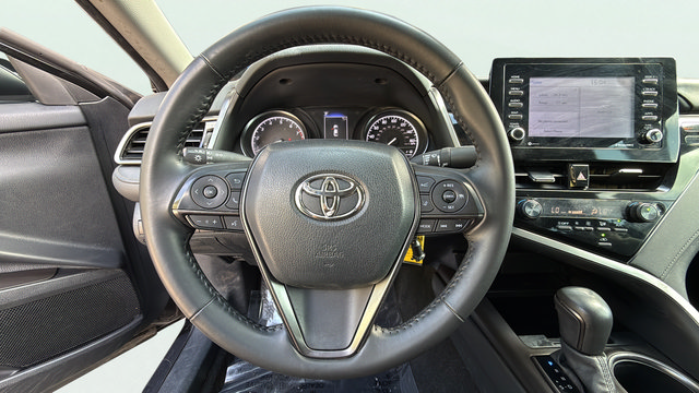 Used 2024 Toyota Camry SE FWD image 13
