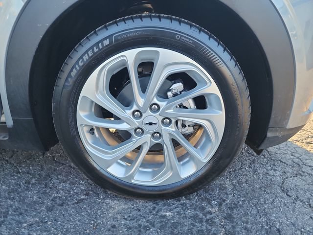 New 2027 Chevrolet Bolt LT FWD image 27