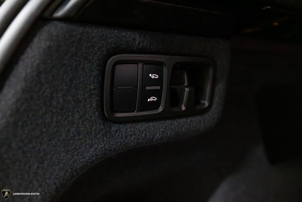 Used 2019 Lamborghini Urus AWD/4WD image 13