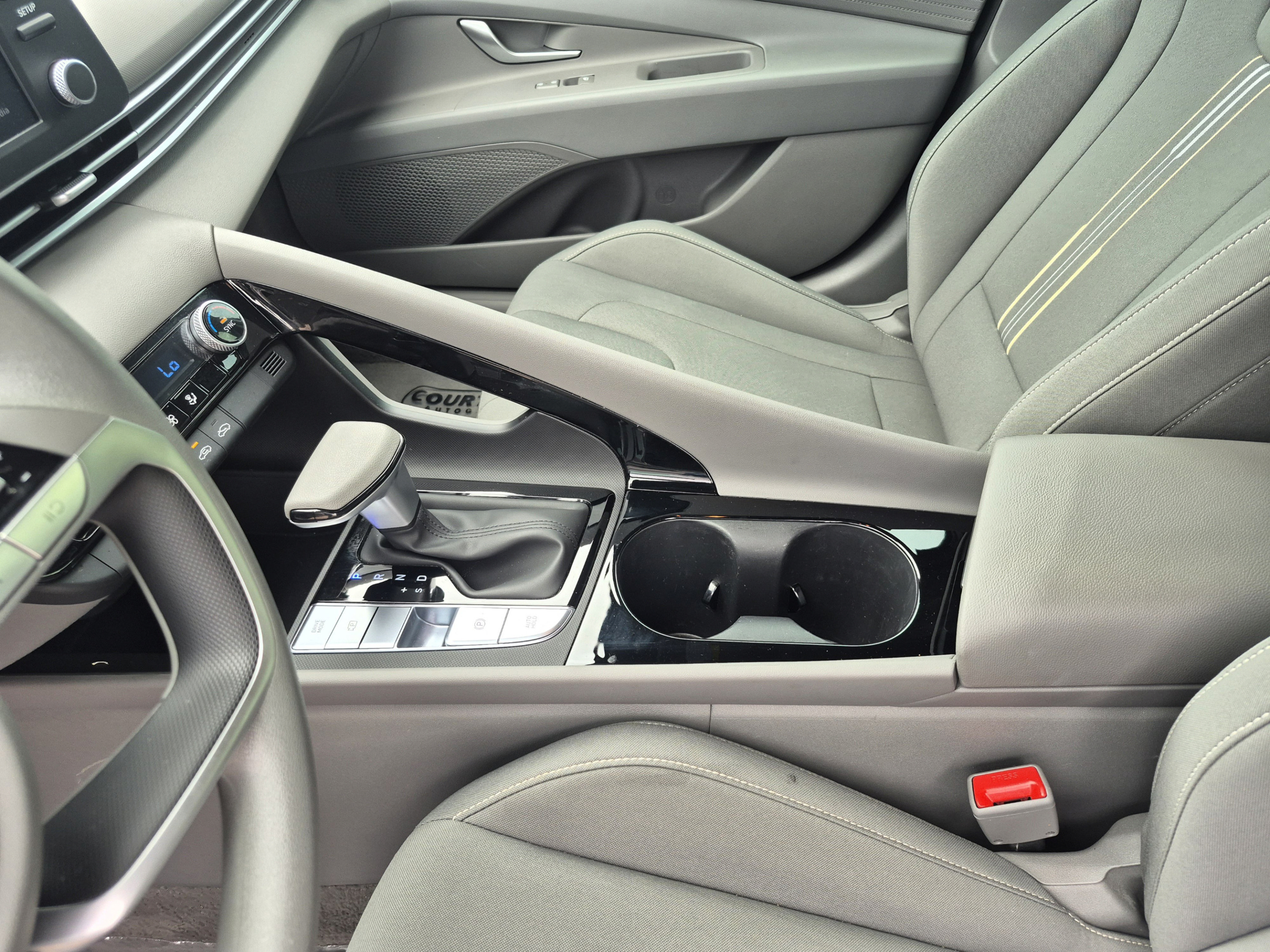 Certified 2025 Hyundai Elantra Hybrid w/ Cargo Package FWD image 19