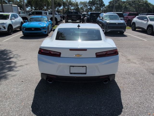 Used 2018 Chevrolet Camaro LT RWD image 6