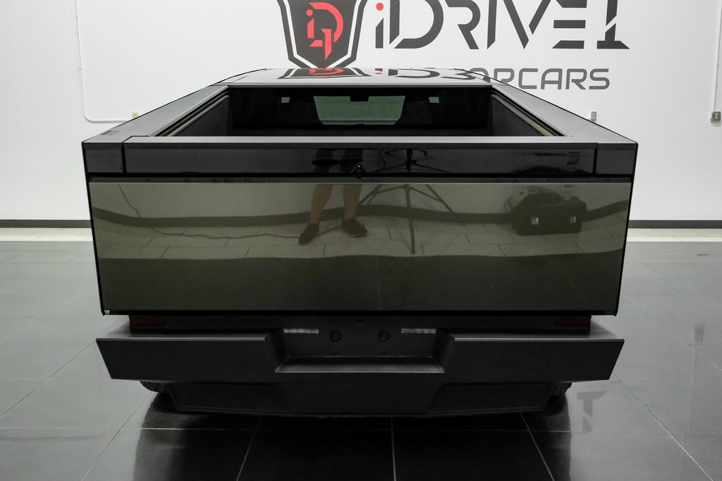 Used 2025 Tesla Cybertruck AWD Crew Cab image 13