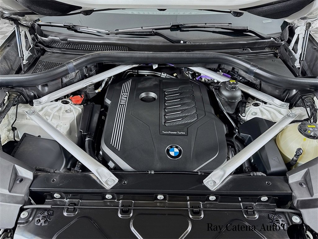 Used 2023 BMW X6 xDrive40i w/ M Sport Package image 32