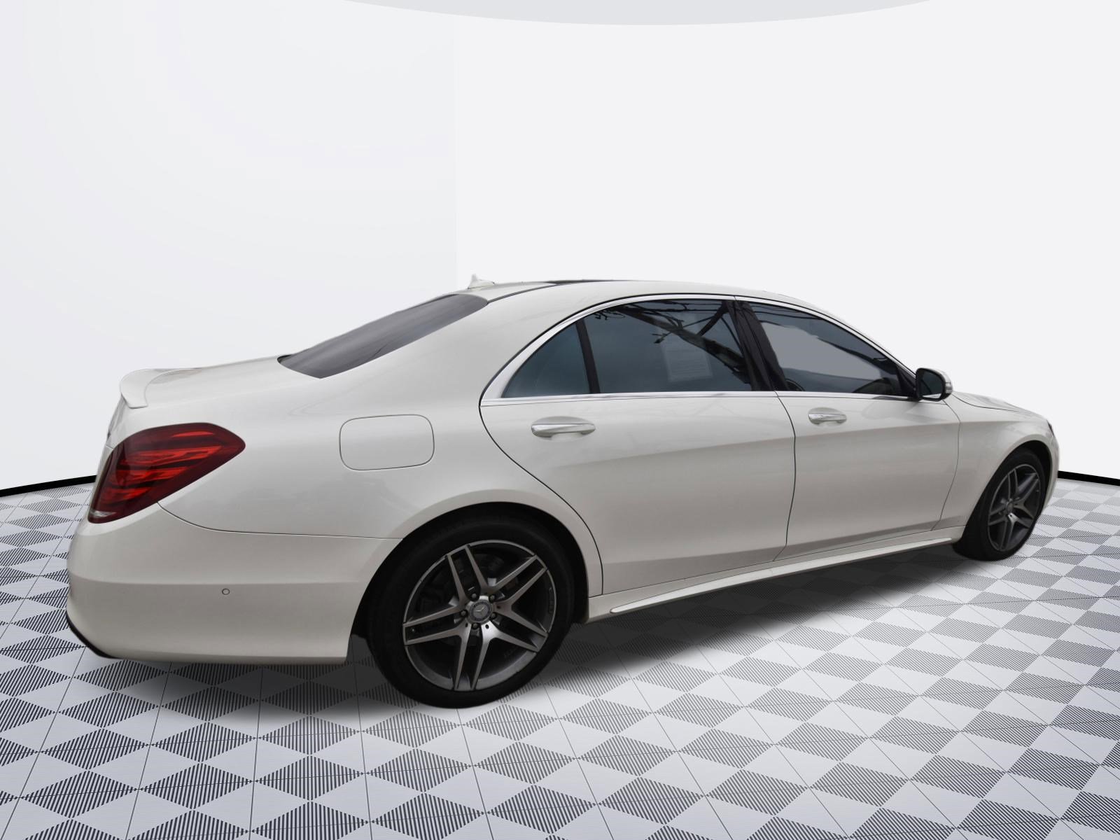 Used 2014 Mercedes-Benz S 550 Sedan image 4