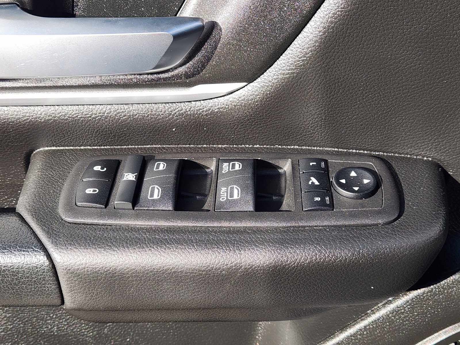 Used 2023 RAM 1500 Lone Star image 29