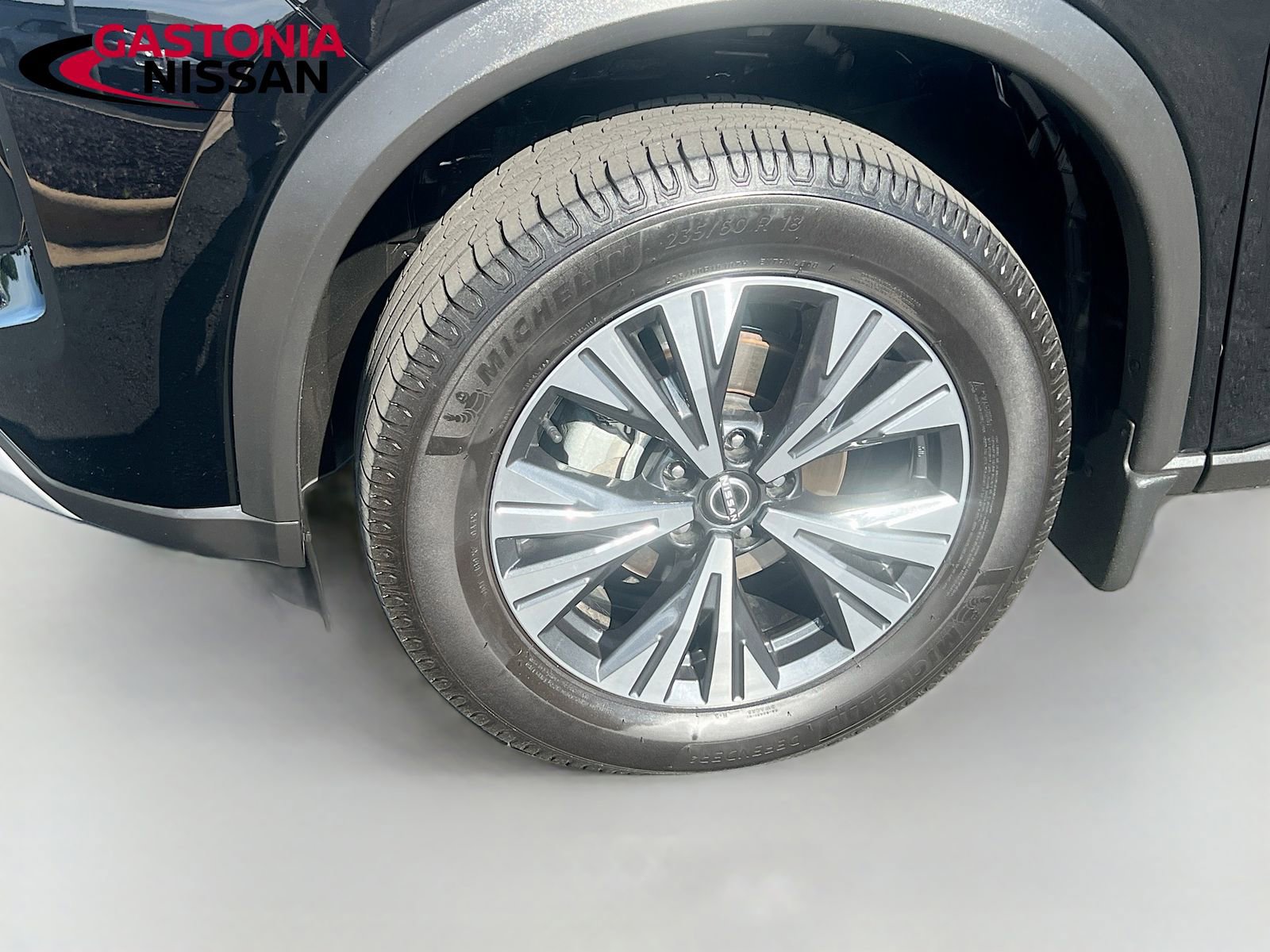 Used 2023 Nissan Rogue SV image 39