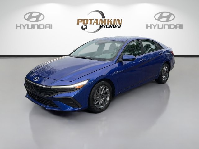 Used 2024 Hyundai Elantra SEL FWD image 1