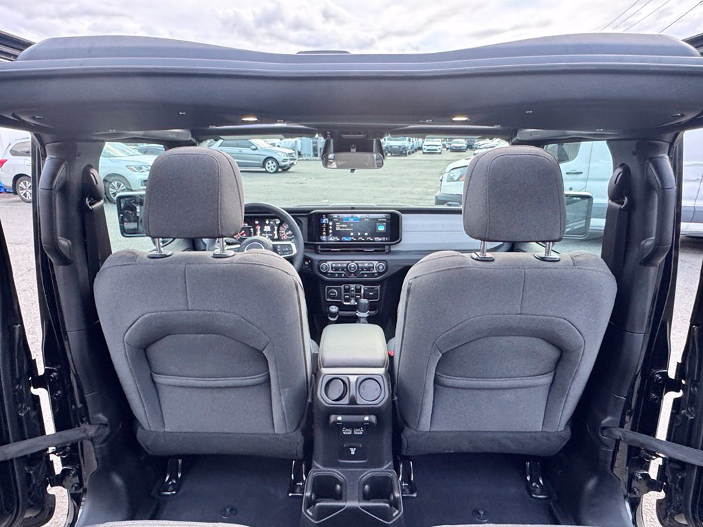 Certified 2026 Jeep Wrangler Unlimited Sahara AWD/4WD image 24