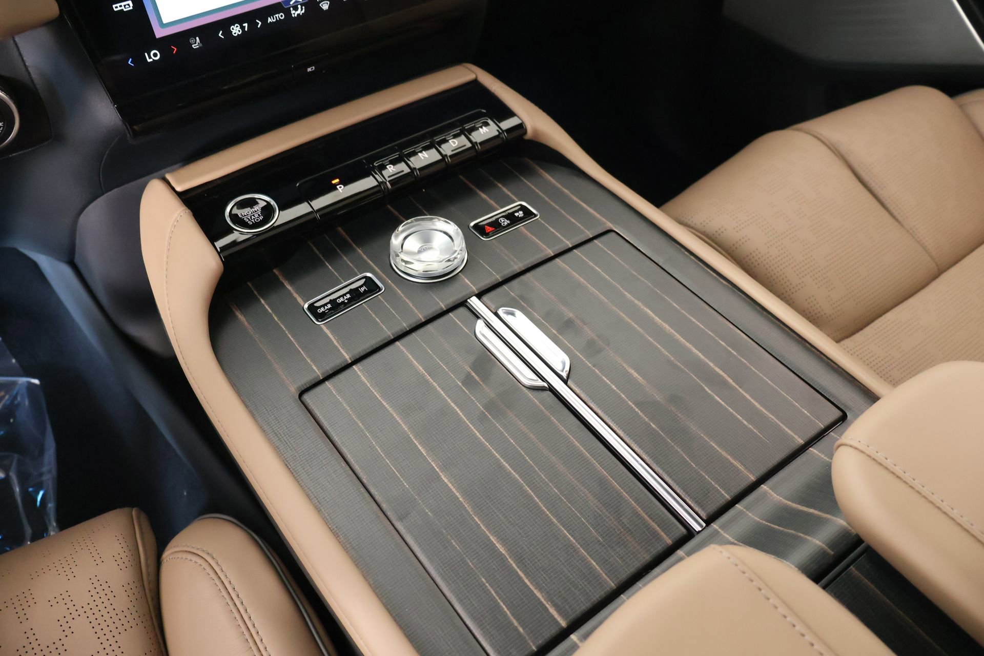 New 2026 Lincoln Navigator L Black Label AWD/4WD image 8