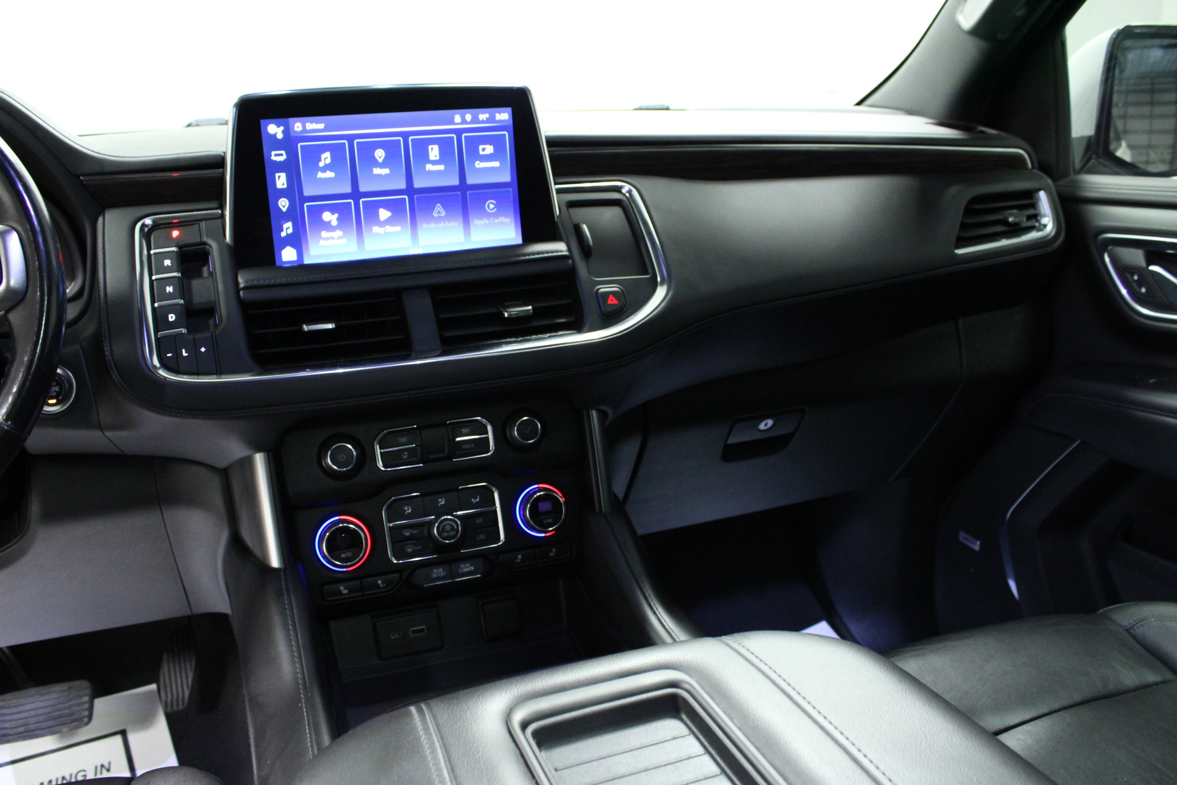 Used 2023 Chevrolet Suburban Z71 w/ Luxury Package image 20