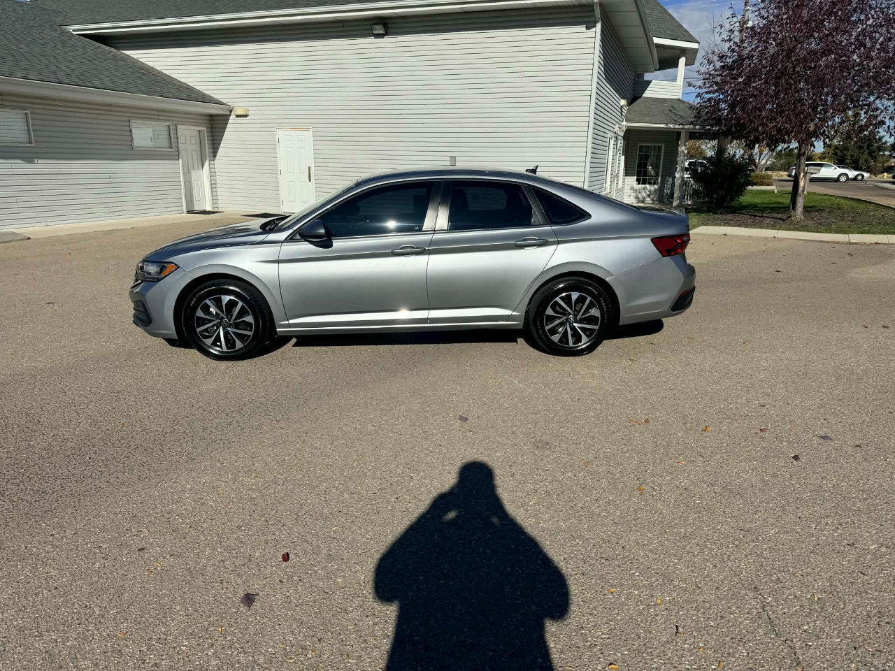 Used 2022 Volkswagen Jetta S image 2