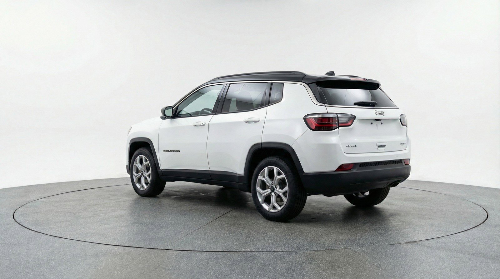 Used 2025 Jeep Compass Latitude image 6
