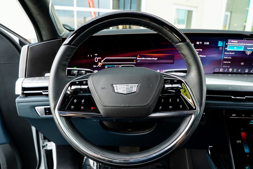Used 2025 Cadillac Escalade IQ Luxury 2 w/ LPO, Premium Carpet Package AWD/4WD image 31