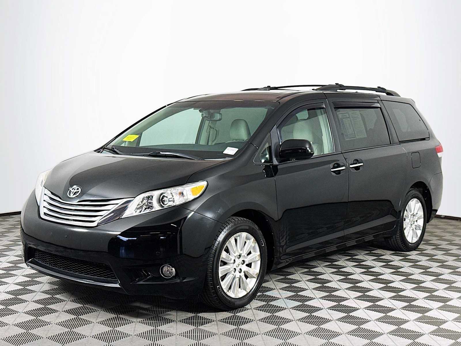 Used 2012 Toyota Sienna Limited w/ Premium Pkg