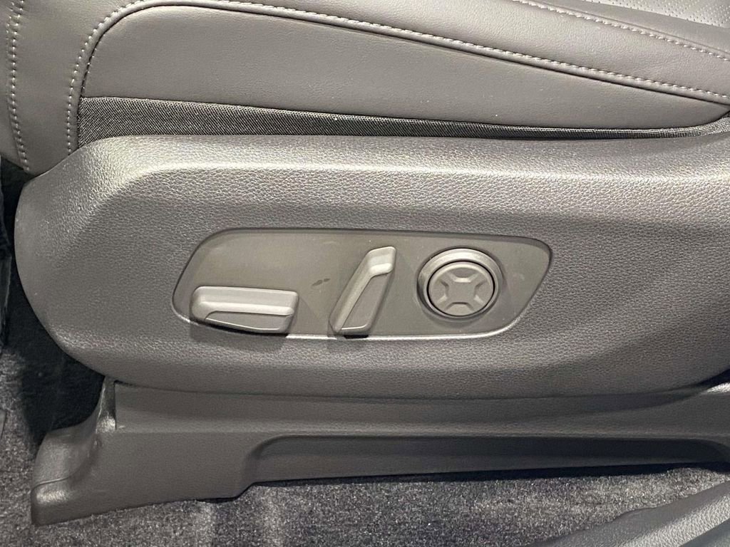 New 2026 Kia Carnival image 16