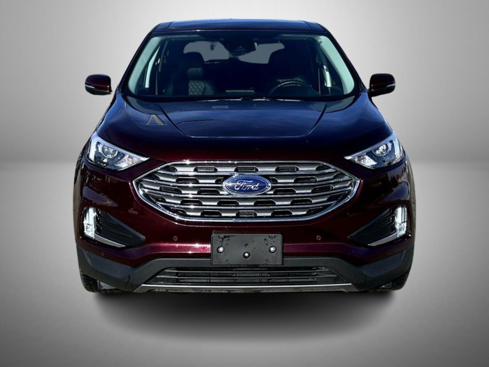 Used 2024 Ford Edge Titanium image 2
