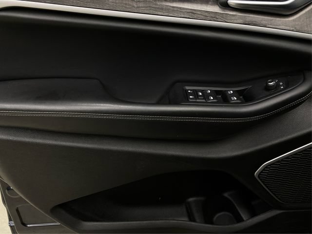 Used 2022 Jeep Grand Cherokee Limited 4xe w/ Luxury Tech Group II AWD/4WD image 26