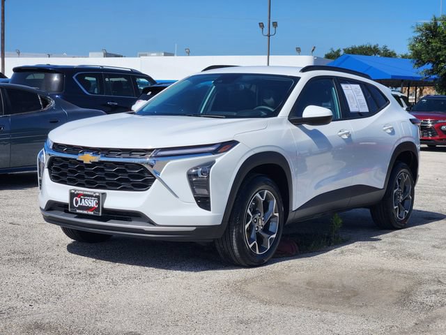 Used 2024 Chevrolet Trax LT FWD image 3