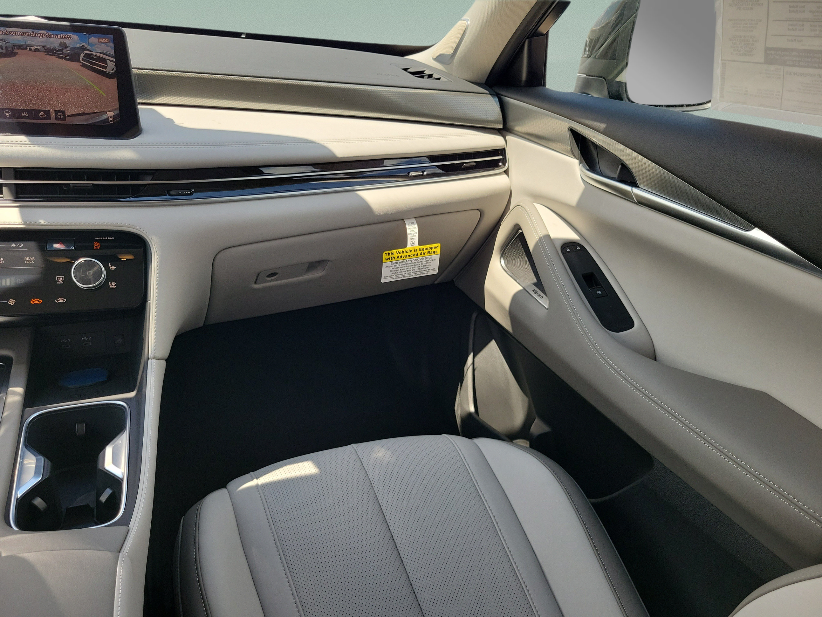 New 2027 INFINITI QX60 Luxe w/ Cargo Package FWD image 8