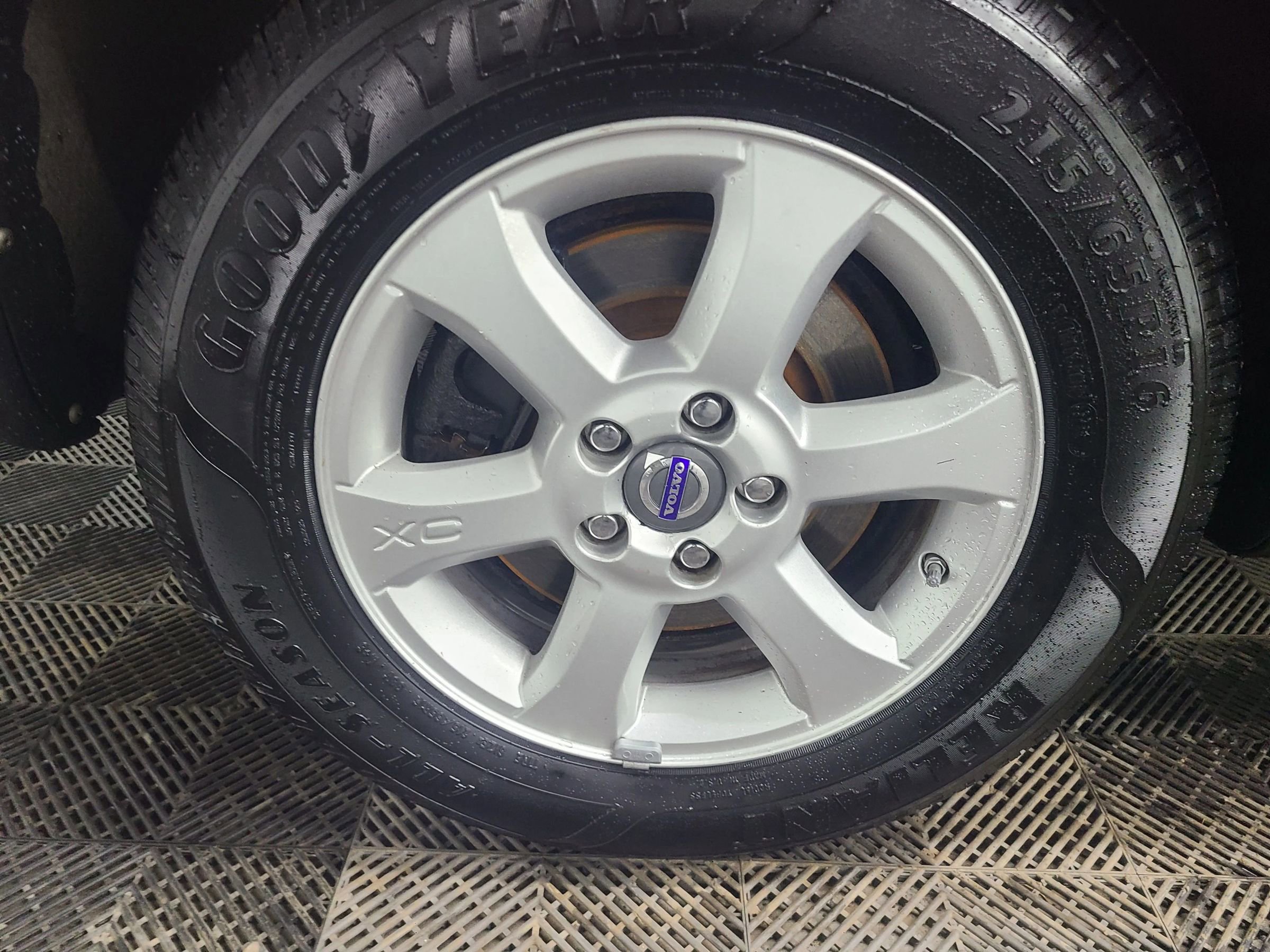 Used 2013 Volvo XC70 3.2 image 16