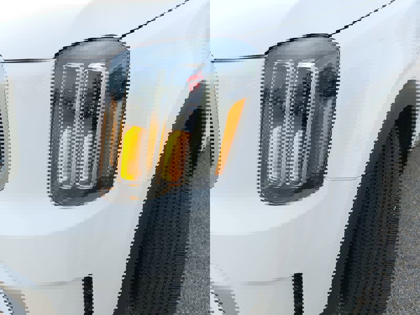 Used 2025 Kia Telluride EX w/ EX Captain's Chair Package image 34