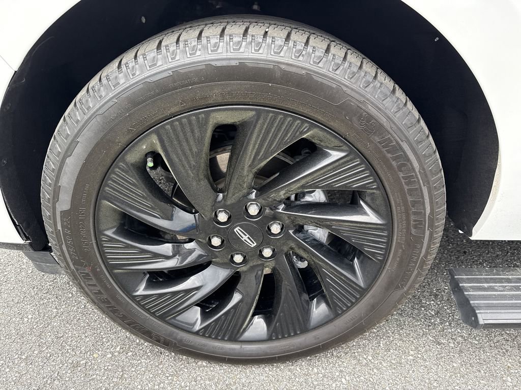 Used 2025 Lincoln Navigator Reserve w/ Jet Appearance Package image 11