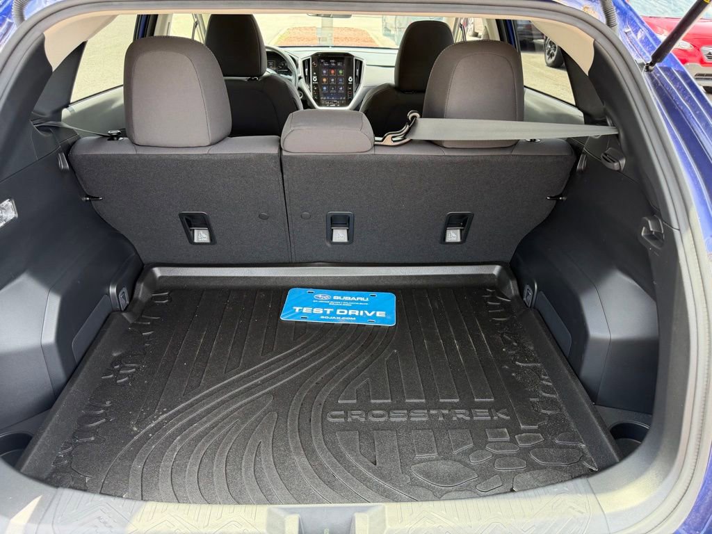 Used 2025 Subaru Crosstrek 2.0i Premium AWD/4WD image 8