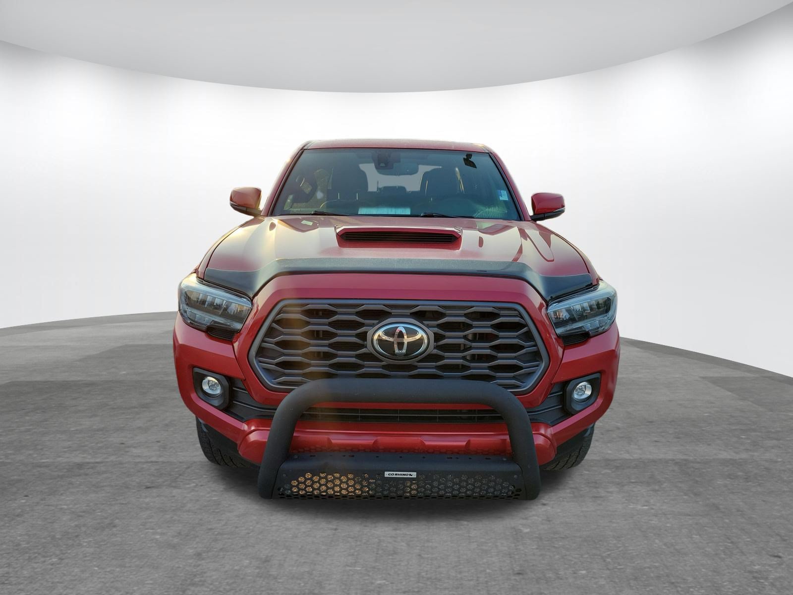 Used 2022 Toyota Tacoma TRD Sport w/ TRD Premium Sport Package RWD image 2