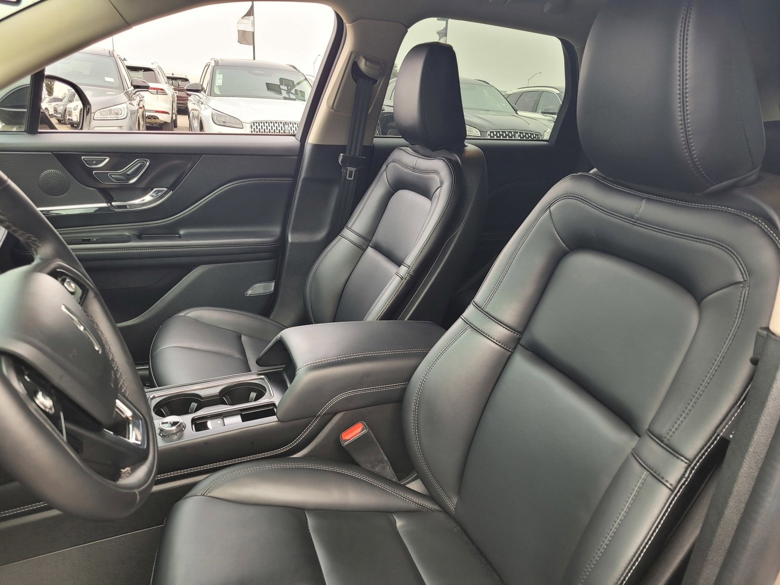 Used 2025 Lincoln Corsair FWD image 22