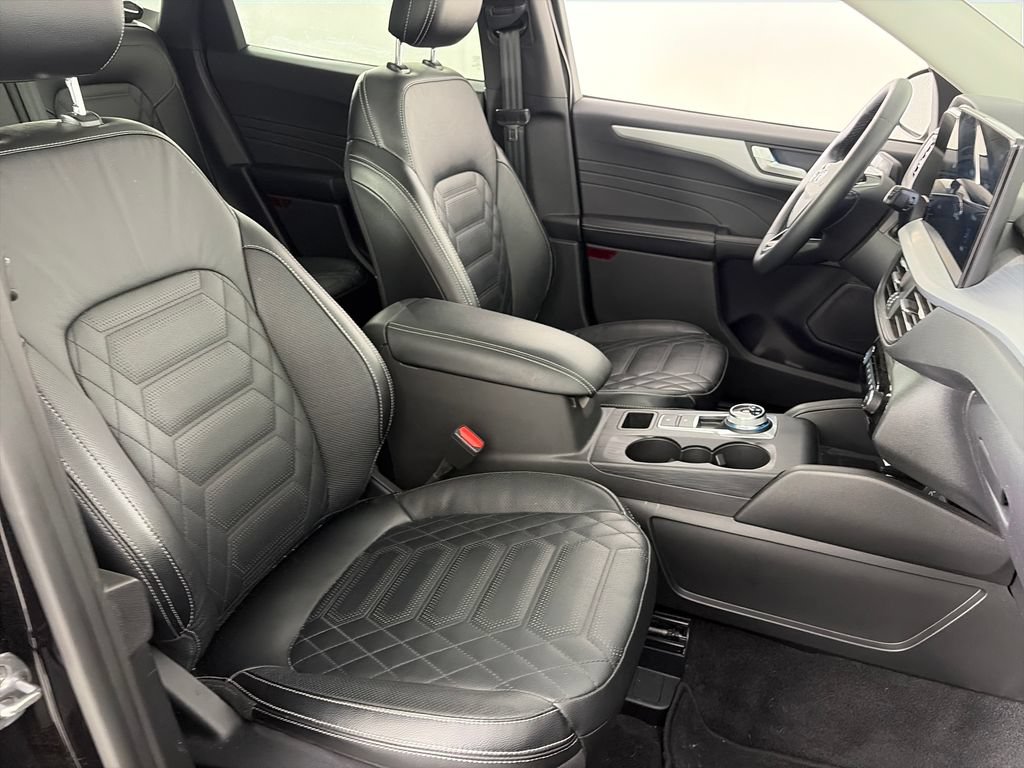 Used 2024 Ford Escape Platinum w/ Premium Technology Package AWD/4WD image 31