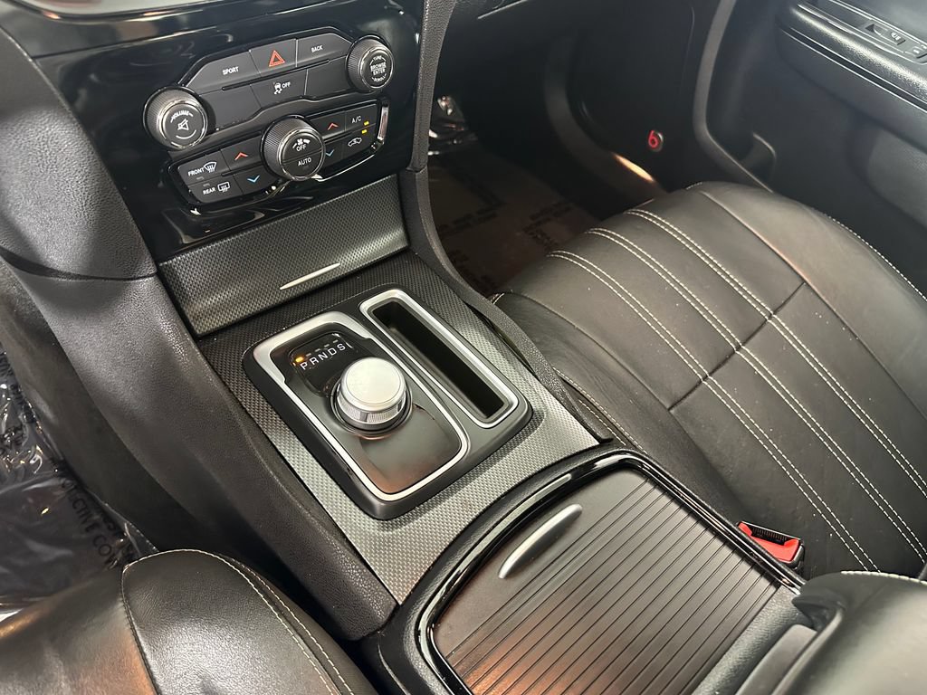 Used 2015 Chrysler 300 S AWD/4WD image 32