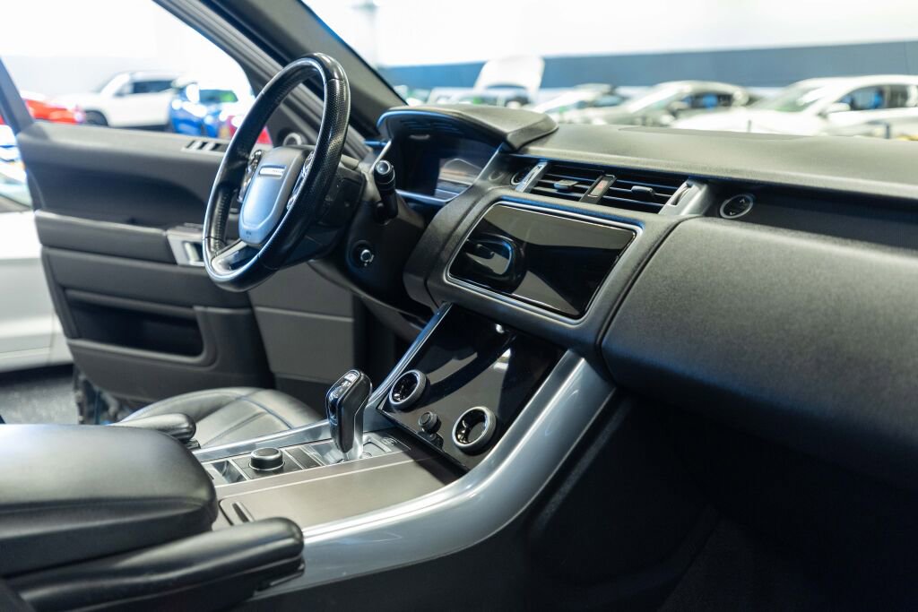Used 2019 Land Rover Range Rover Sport HSE image 17