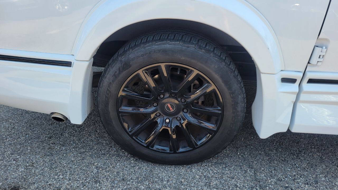 Used 2021 GMC Savana 2500 2500 3dr Cargo Van w/ Enhanced Convenience Package image 39